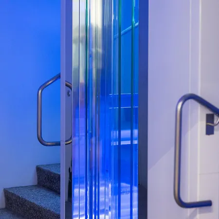 Molari Luxury - *