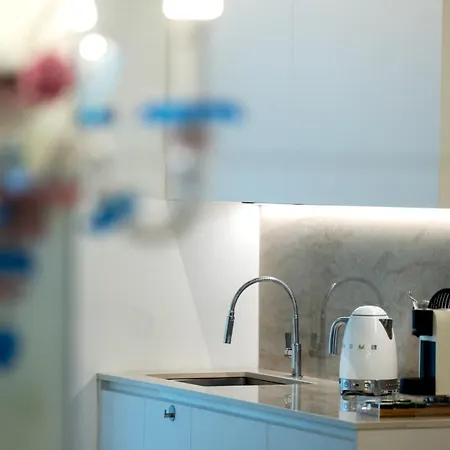 Molari Luxury - *