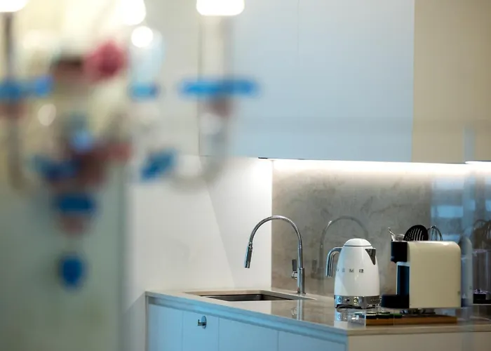 Molari Luxury - *