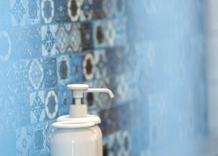 Molari Luxury - *